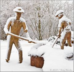 Schneemänner oder Torfstecher?