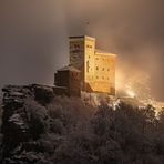 Schneenacht am Trifels