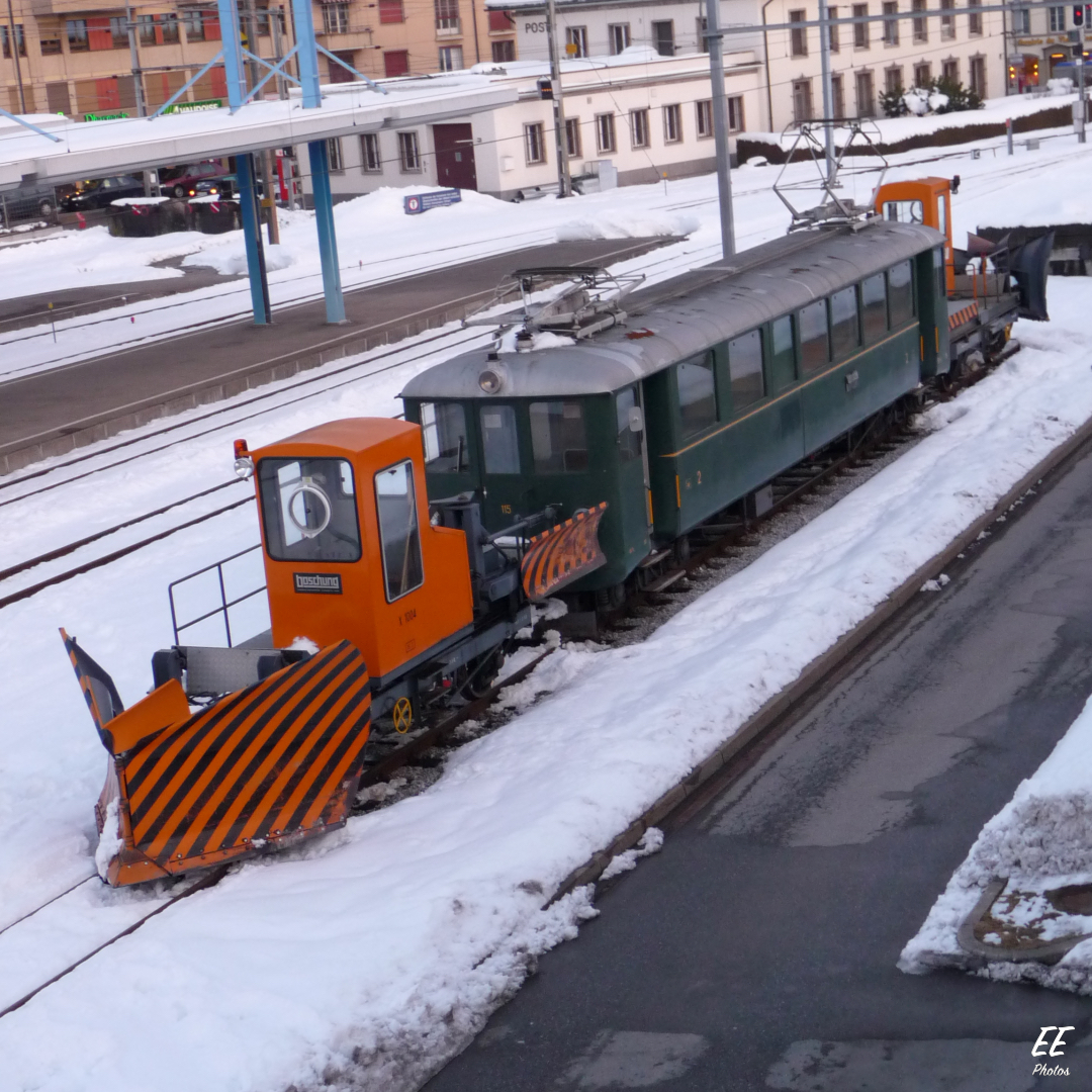 Schneepflug im Bahnhof Bulle