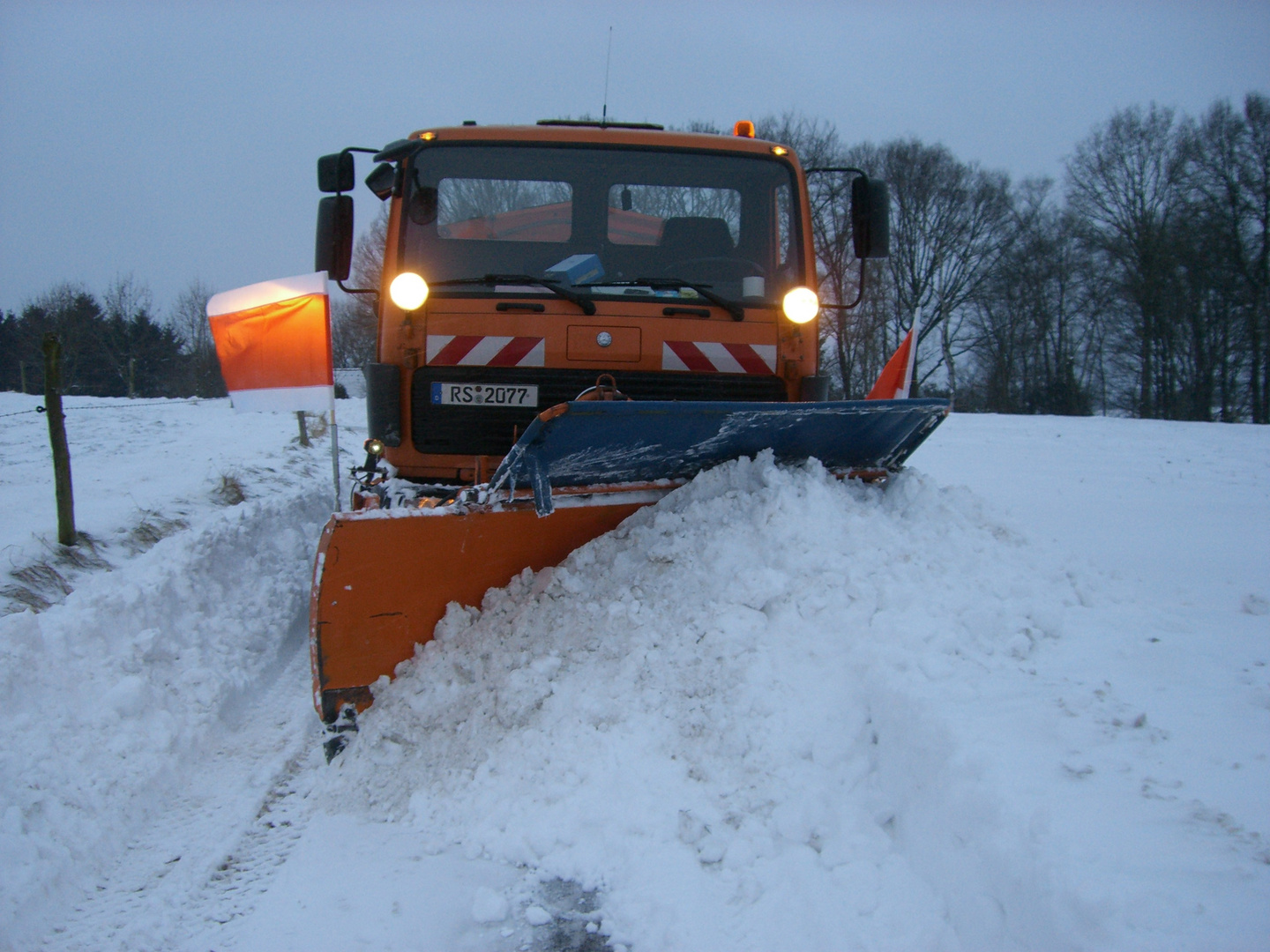 Schneepflug im Einsatz