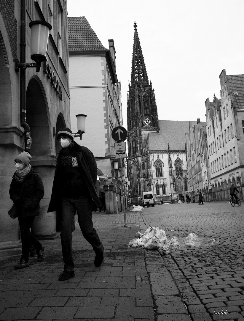 Schneereste am Prinzipalmarkt III