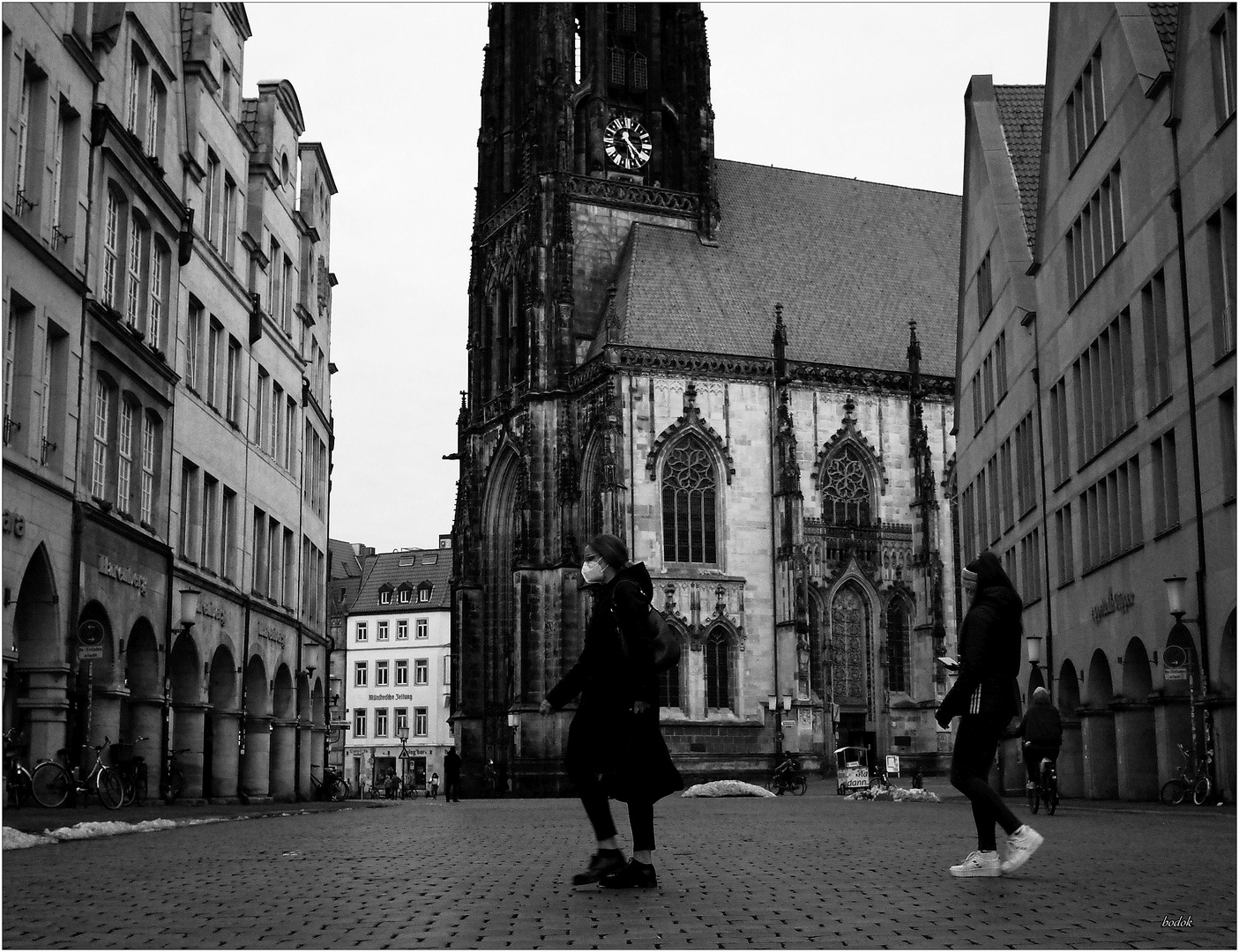 Schneereste am Prinzipalmarkt IV