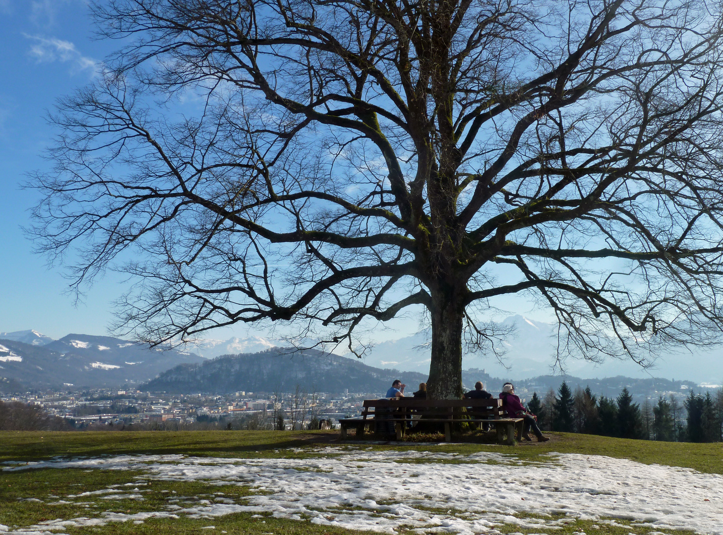 Schneereste über Salzburg (Maria Plain)