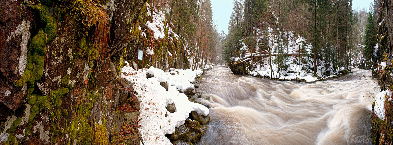 SCHNEESCHMELZE IN DER BUCHBERGER LEITE