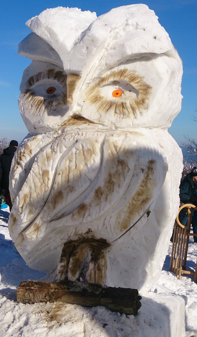 Schneeskulptur