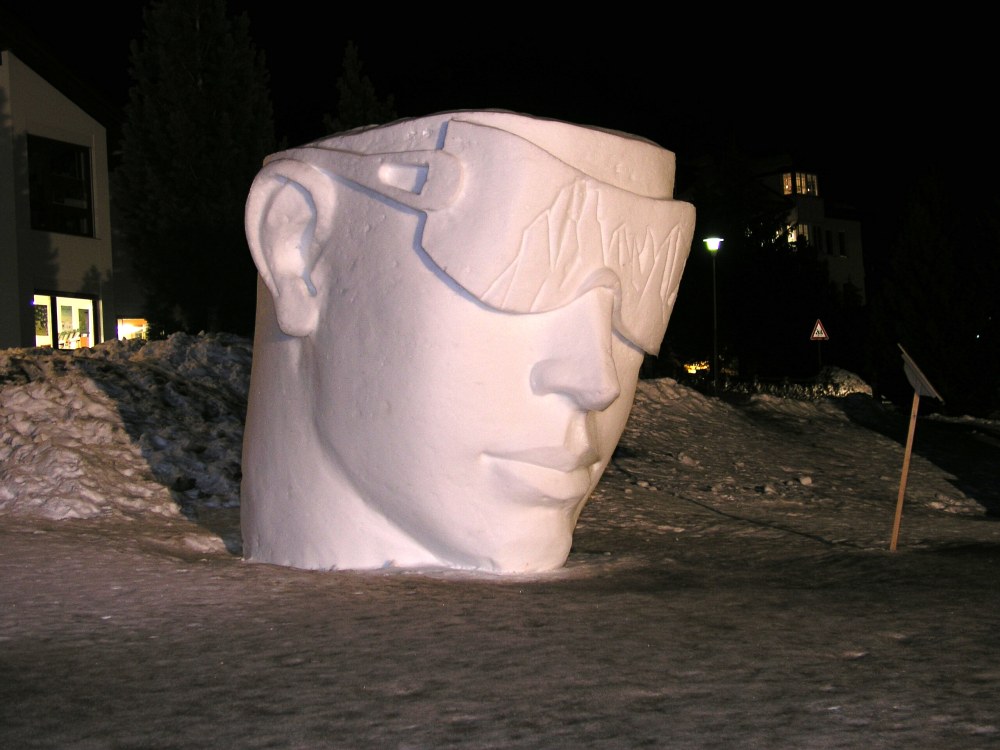 Schneeskulptur, ganz cool