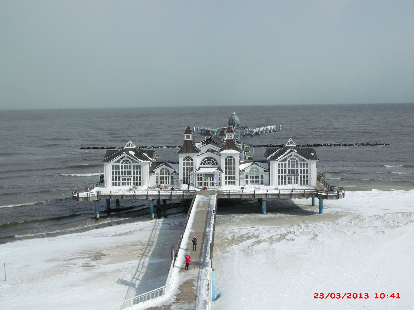 Schneestrand im März