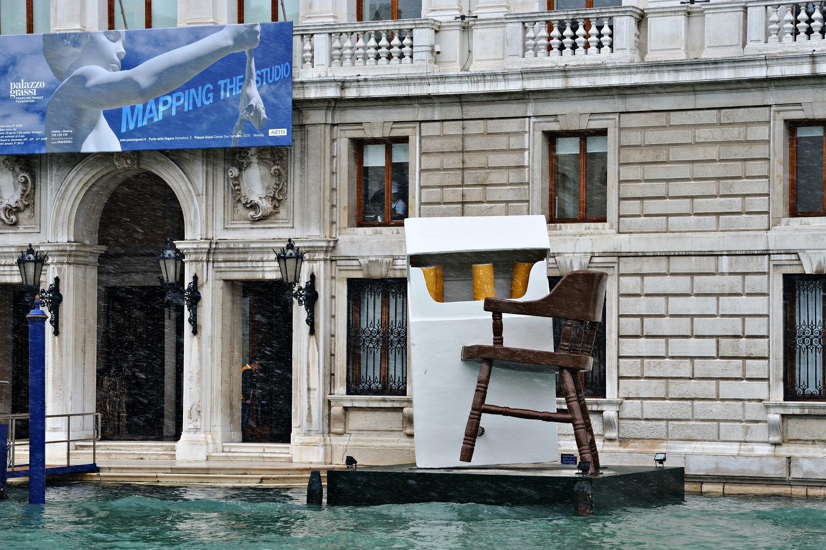 Schneesturm am Palazzo Grassi