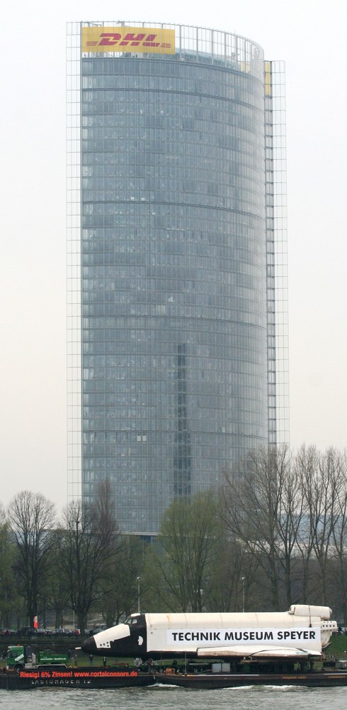 Schneesturm vor Posttower