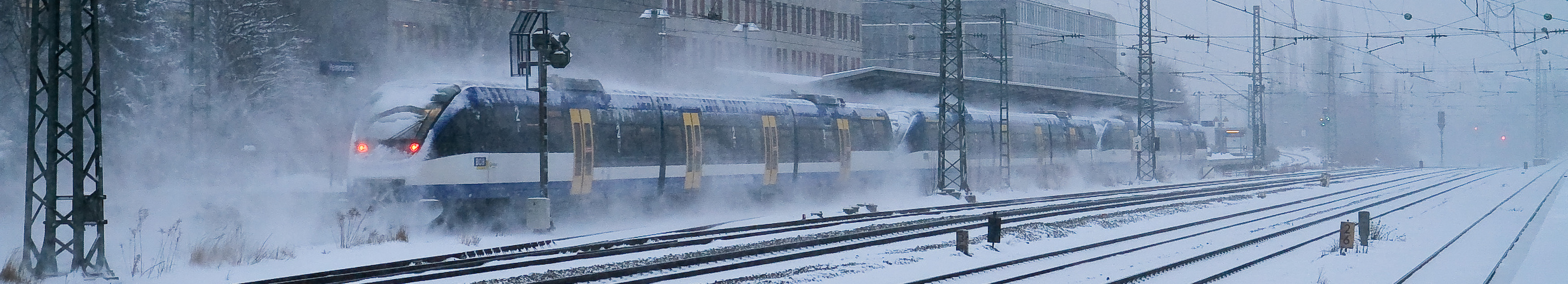 Schneetreiben in der Stadt (3)