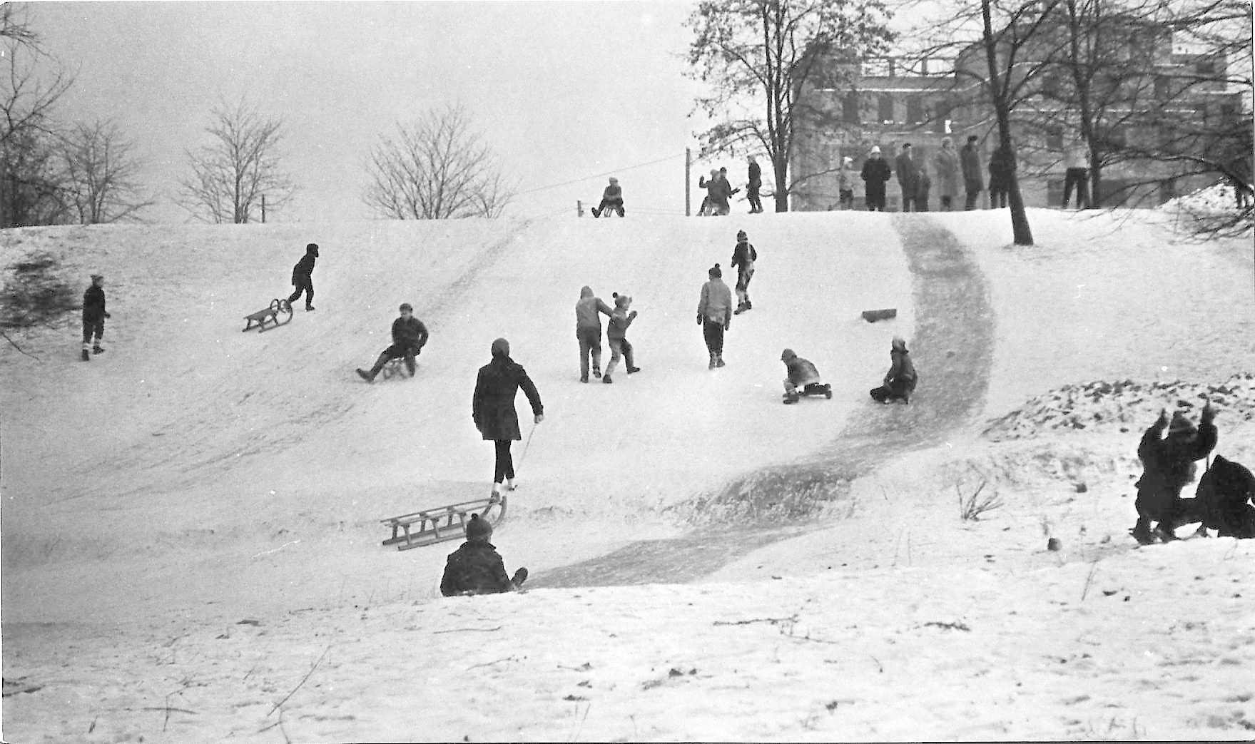 Schneevergnügen mitten in der Stadt ....