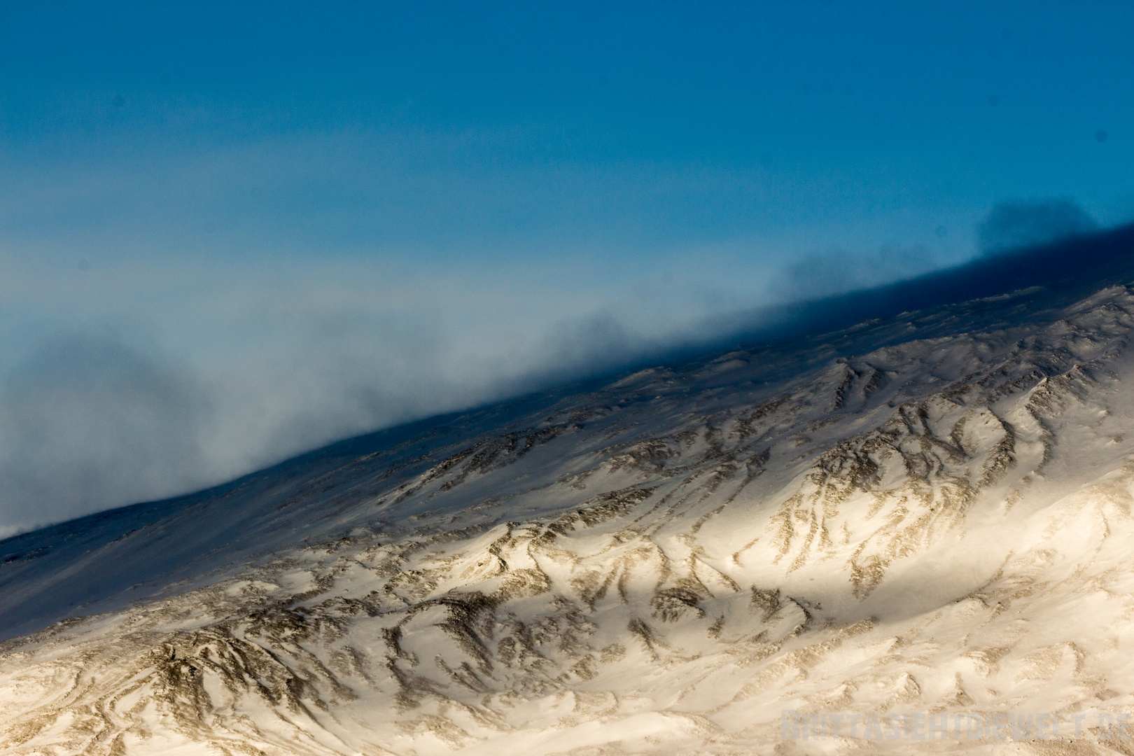 Schneeverwehung auf dem Snaefellsjökull