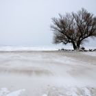 Schneeverwehungen am Strand