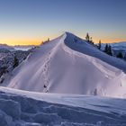 Schneewächte in der Blauen Stunde