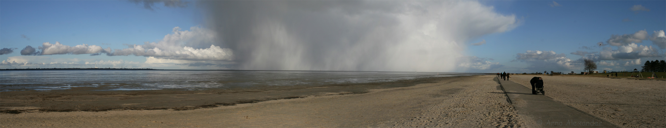 Schneewolken über dem Jadebusen