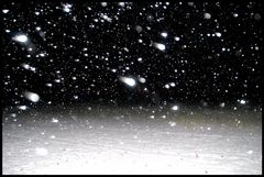 ...schneit der Himmel weiße Sterne,
