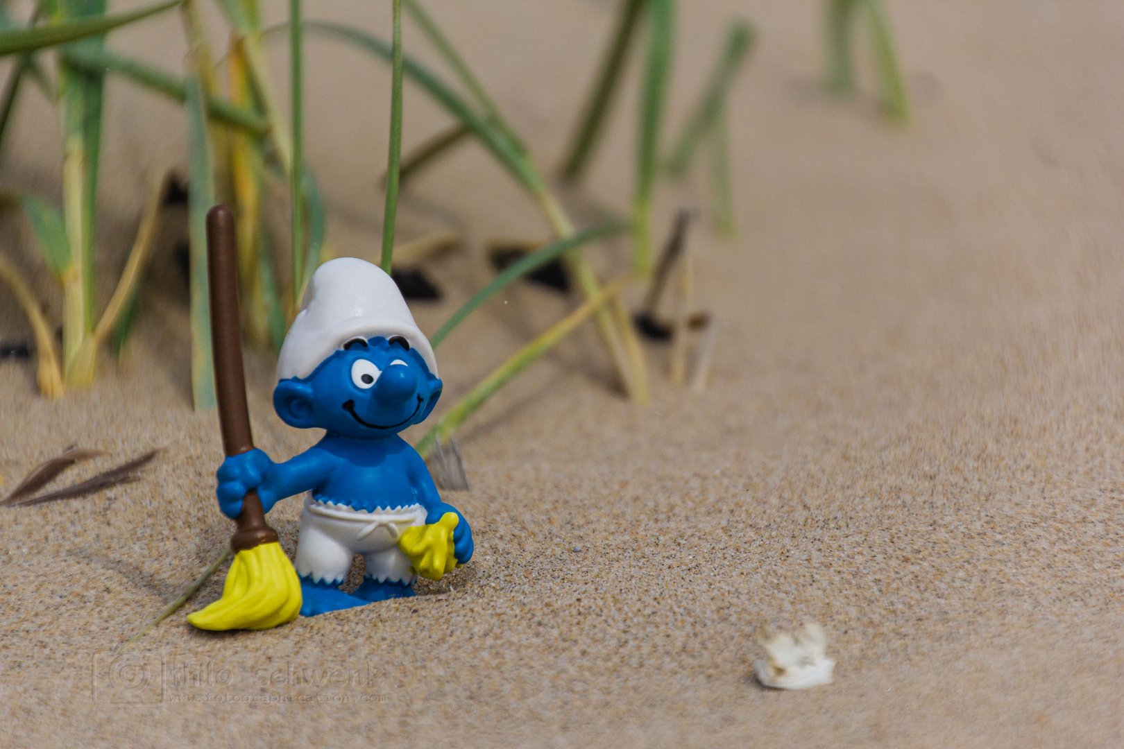 schnell noch den ganzen Sand hier wegkehren ...