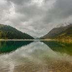 Schnell noch die Spiegelung aufgenommen, bevor der große Regen einsetzte.