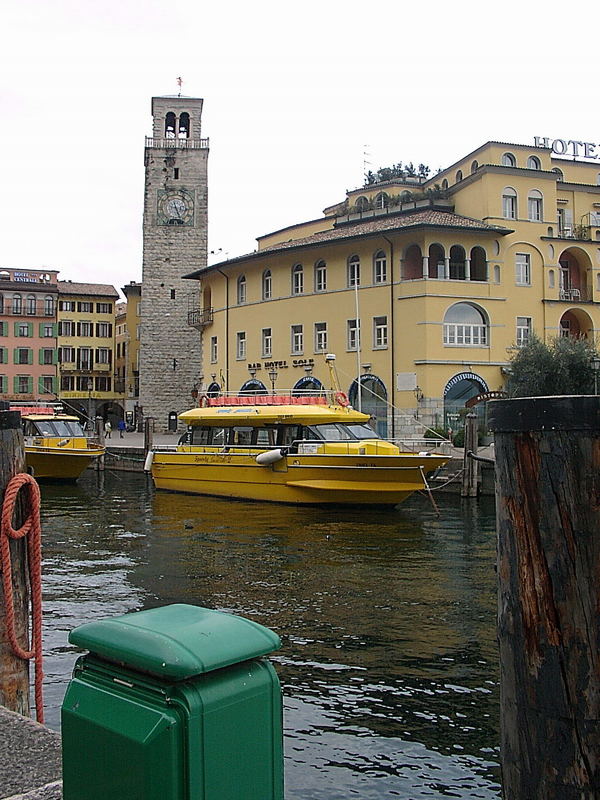 Schnellboote in Riva (Gardasee)