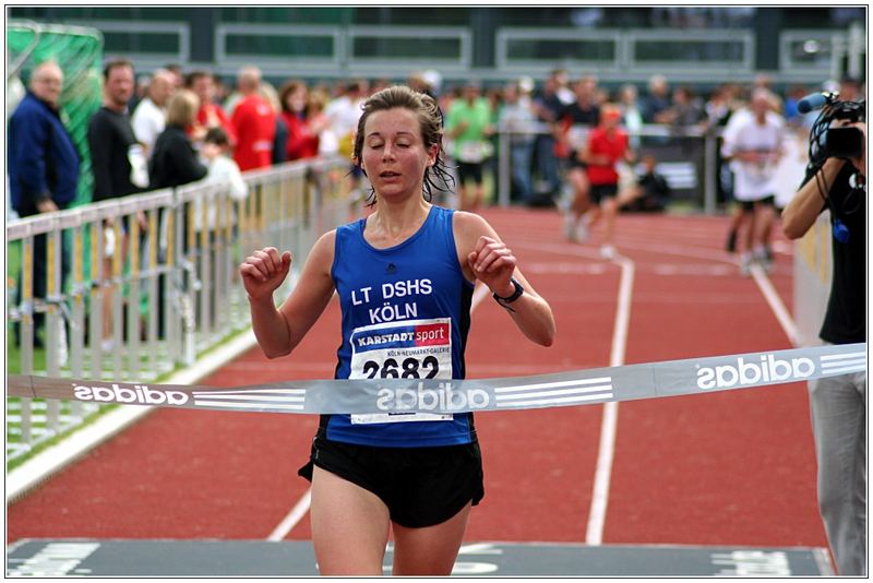 Schnellste Frau des 9. Kölner Halbmarathons...