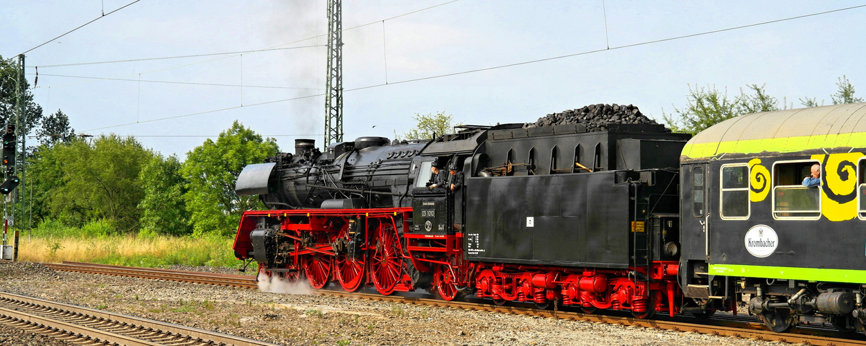 Schnellzug-Dampflok 03 1010 nach Koblenz ins Rheintal.