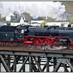 Schnellzug Dampflokomotive 01 118 überquert die Mosel