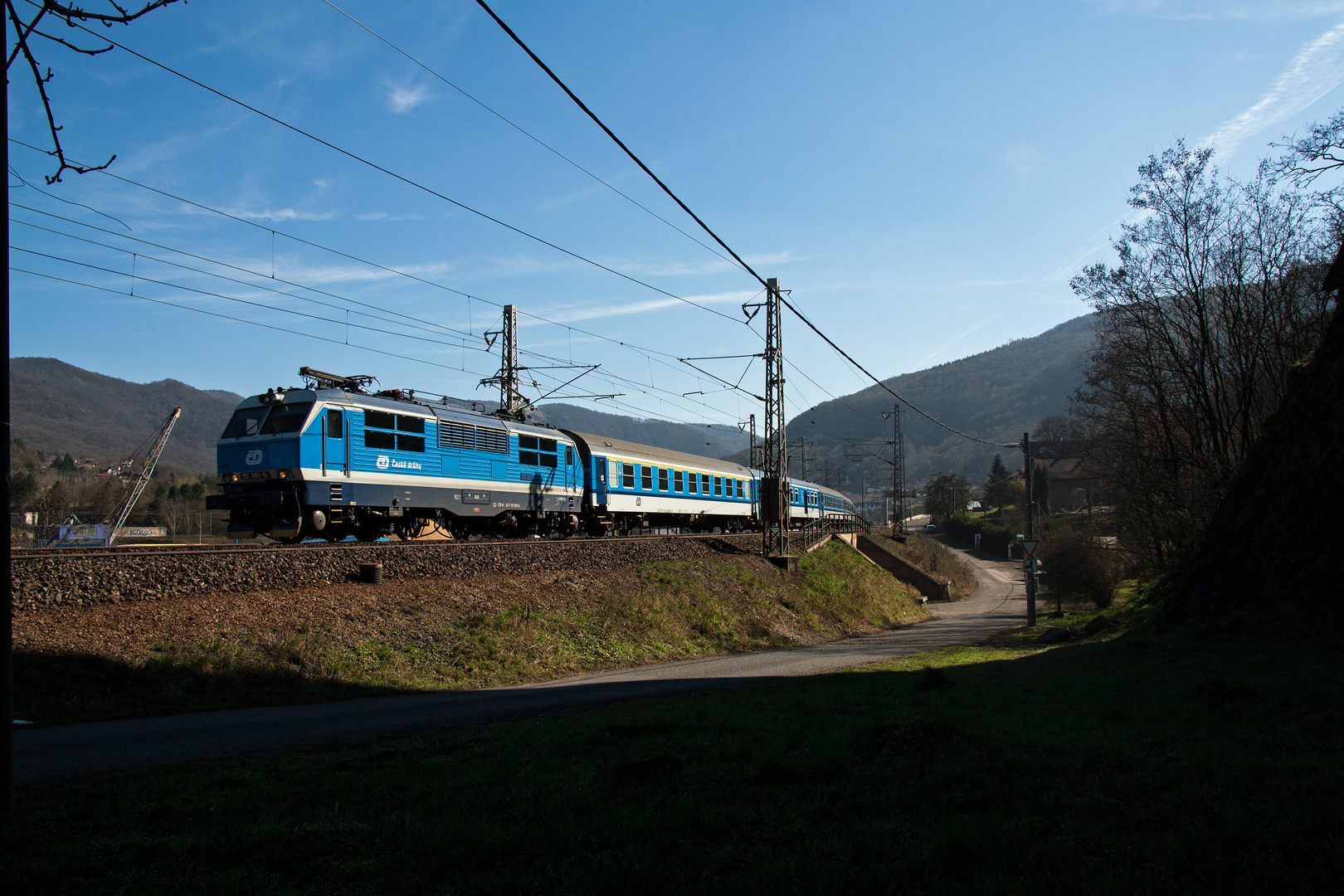 Schnellzug im Elbtal 