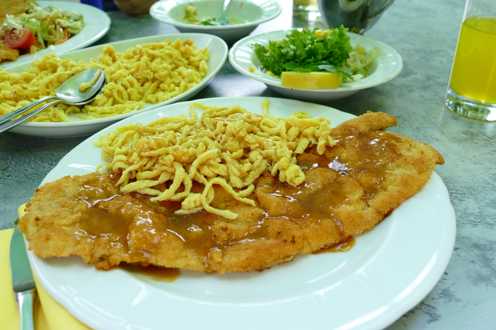 Schnitzel bei Schmoll Gasthof