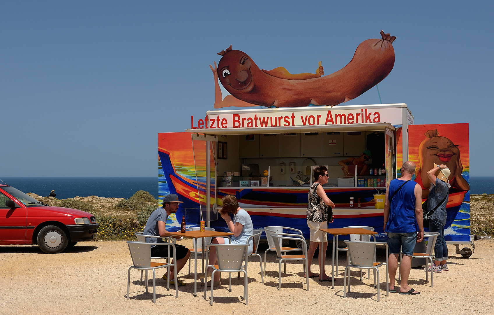 "SCHOCK" da fährst du ans Ende der Welt und dann kommt so was. Steht doch kurz vor dem Leuchtturm...