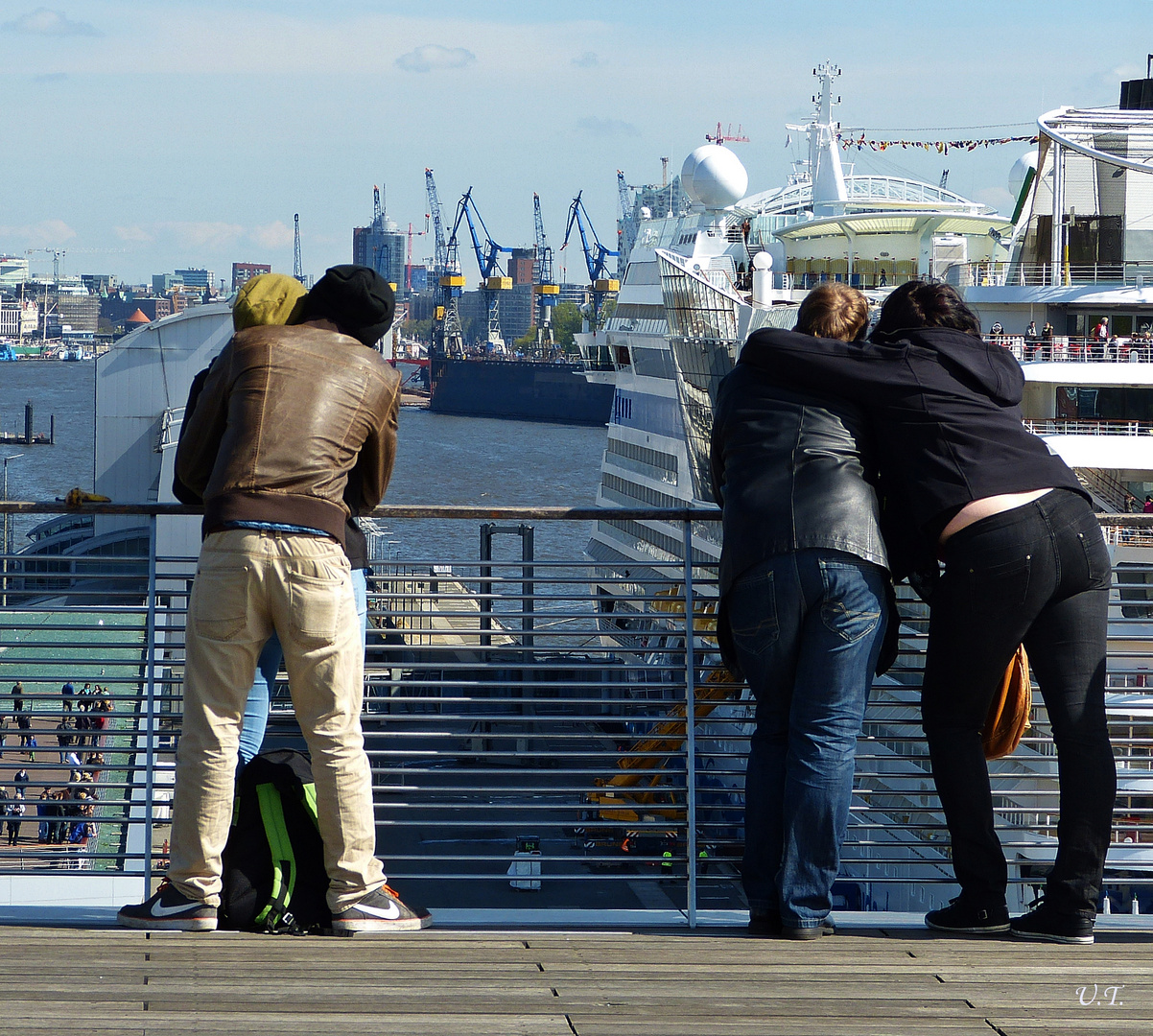 Schön ist die Liebe im Hafen