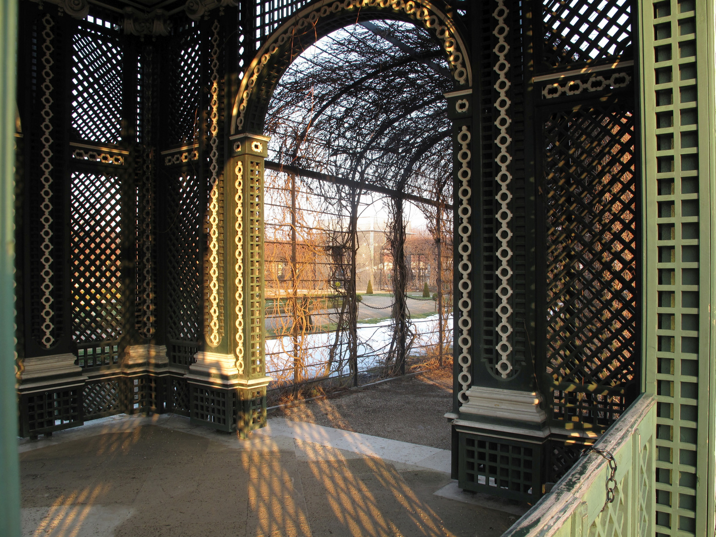 Schönbrunn Gartenlaube 2