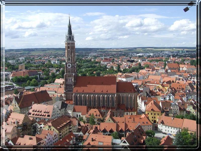 Schöne Aussicht auf die St. Martin Kirche in Landshut