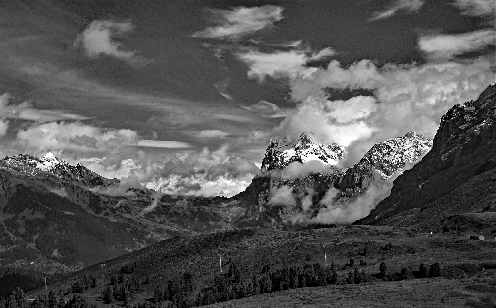 Schöne Bergwelt in Schwarz/Weiß