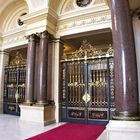 Schöne Eingangstüren im Hamburger Rathaus