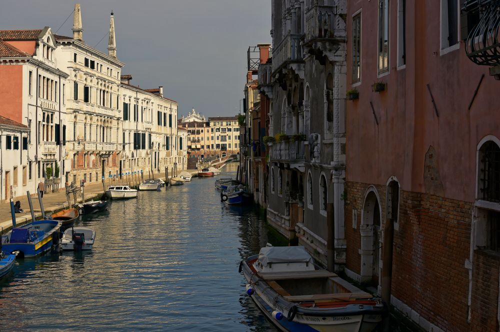 Schöne Gassen gibts viele in Venedig