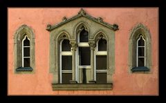 Schöne gotische Fensterkombination am Baumburger Turm in Regensburg 1