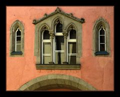 Schöne gotische Fensterkombination am Baumburger Turm in Regensburg 2