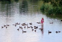 Schöne Mädchen in der Natur