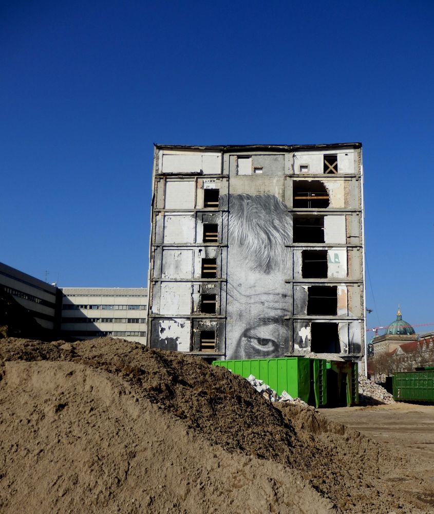 schöne Ruine in Berlin Breite Strasse