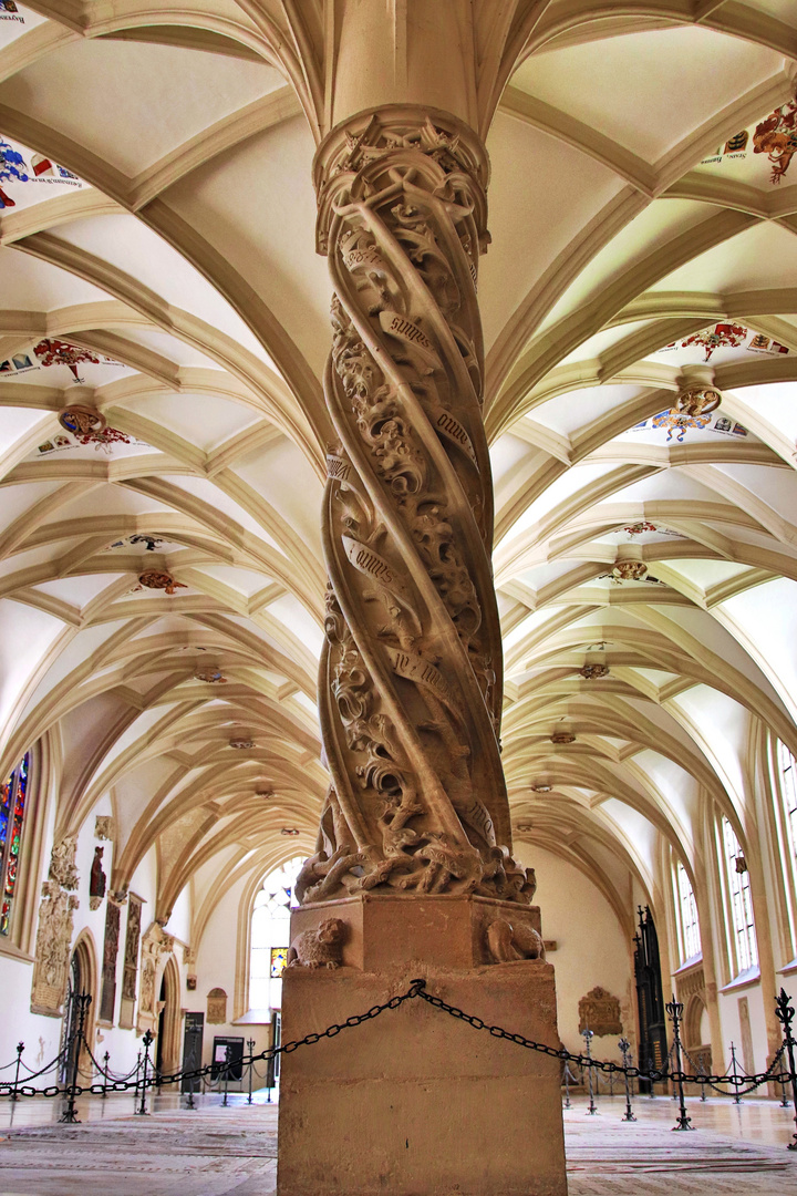 Schöne Säule im Mortuarium Eichstätt