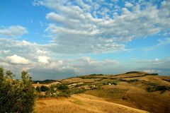 Schöne trockene Toscana