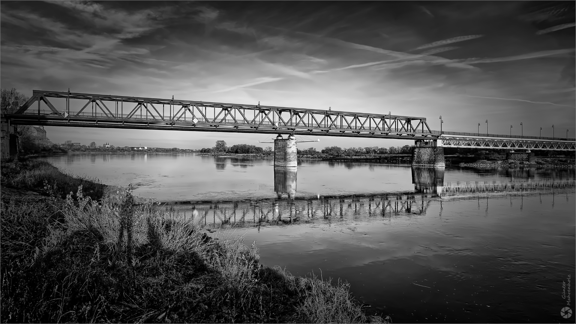 Schönebeck, Ernst-Thälmann-Brücke