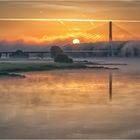 Schönebeck, Sonnenaufgang hinter der Elbauenbrücke