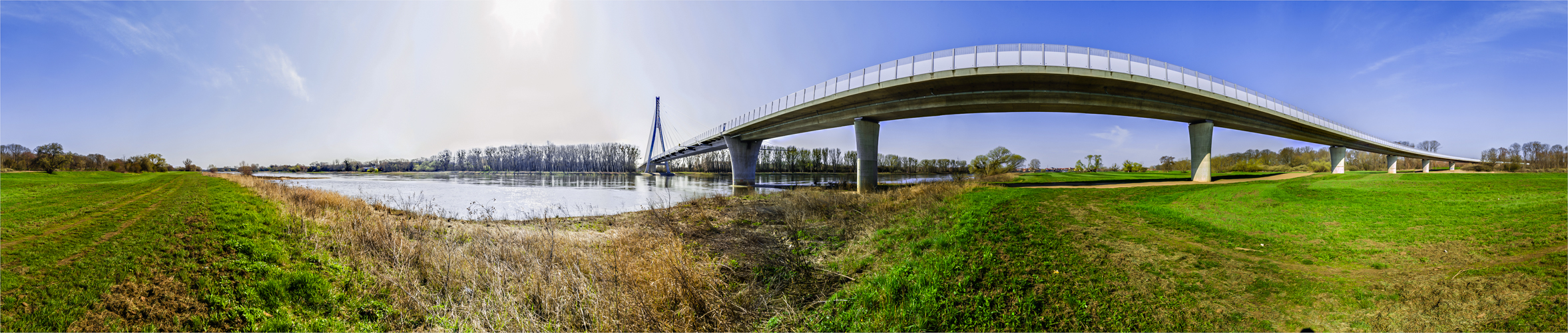 Schönebecker Elbauenbrücke (360°-Ansicht)