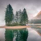 Schöner Bergsee in Italien an der Grenze zu Slowenien