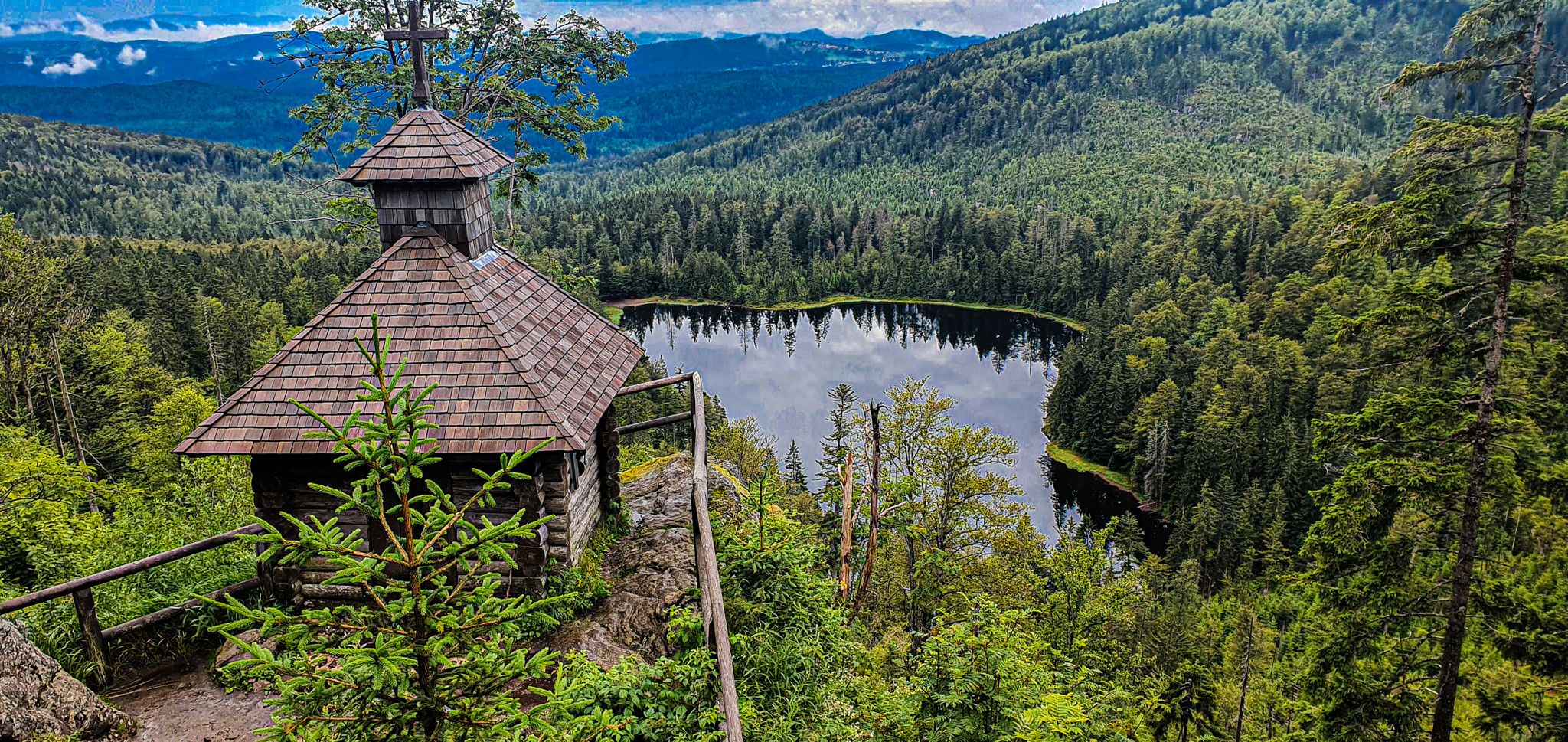 Schöner Blick von der Rachelkapelle zum Rachelsee