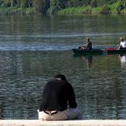 Schöner Herbsttag am Fluss