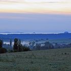 Schöner Nebel auch über der Elbe und die Berge schauen nur noch mit der Mütze heraus 