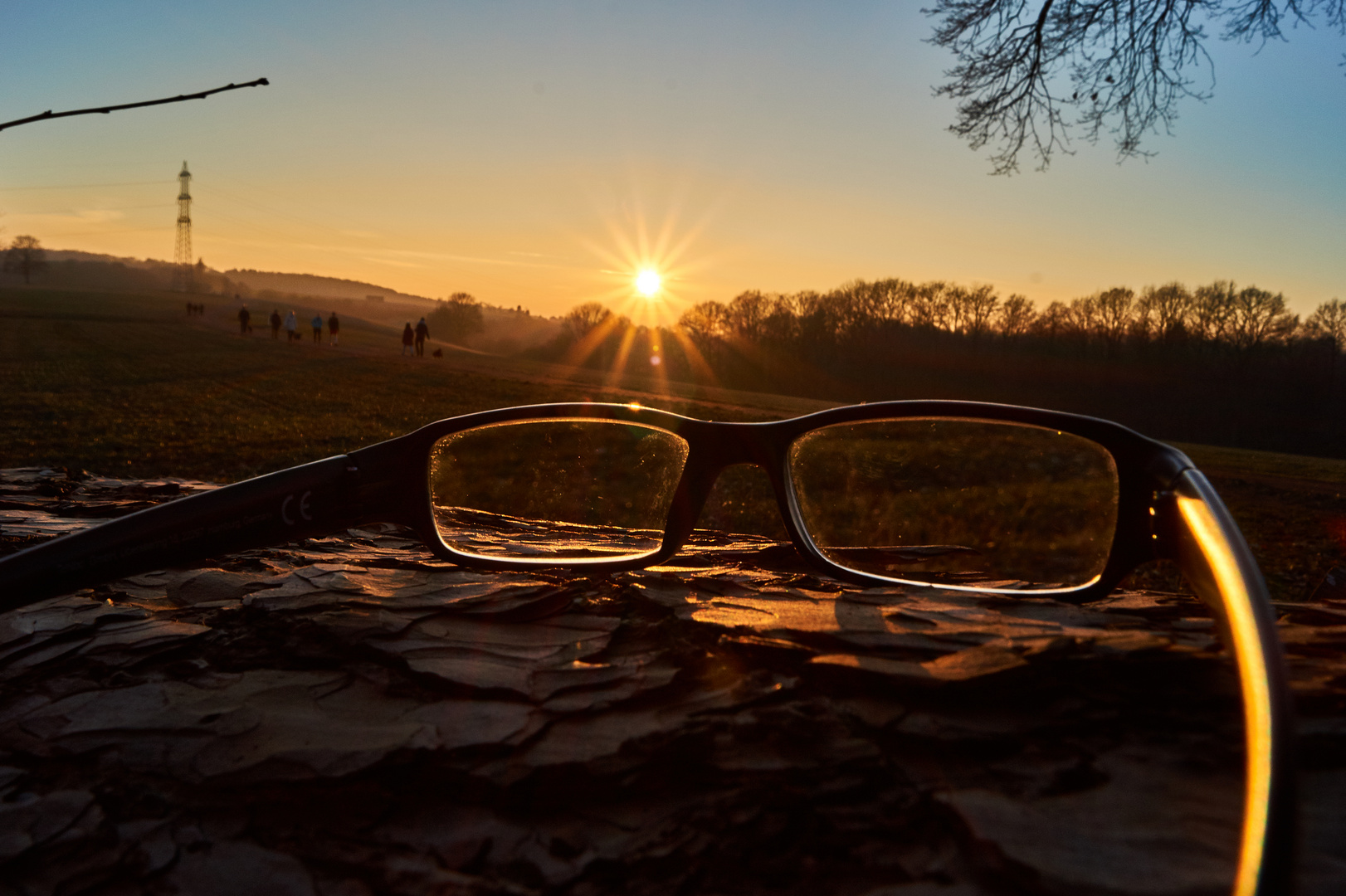 Schöner Sonnenuntergang mit Fernblick