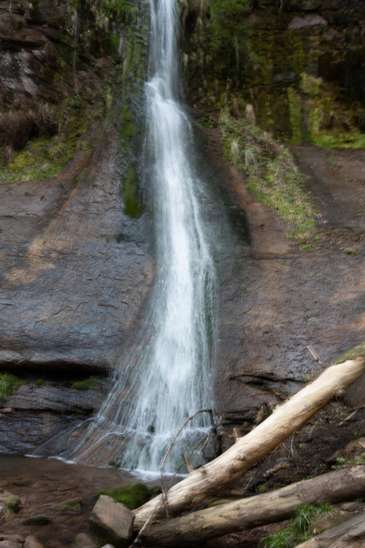 Schöner Wasserfall